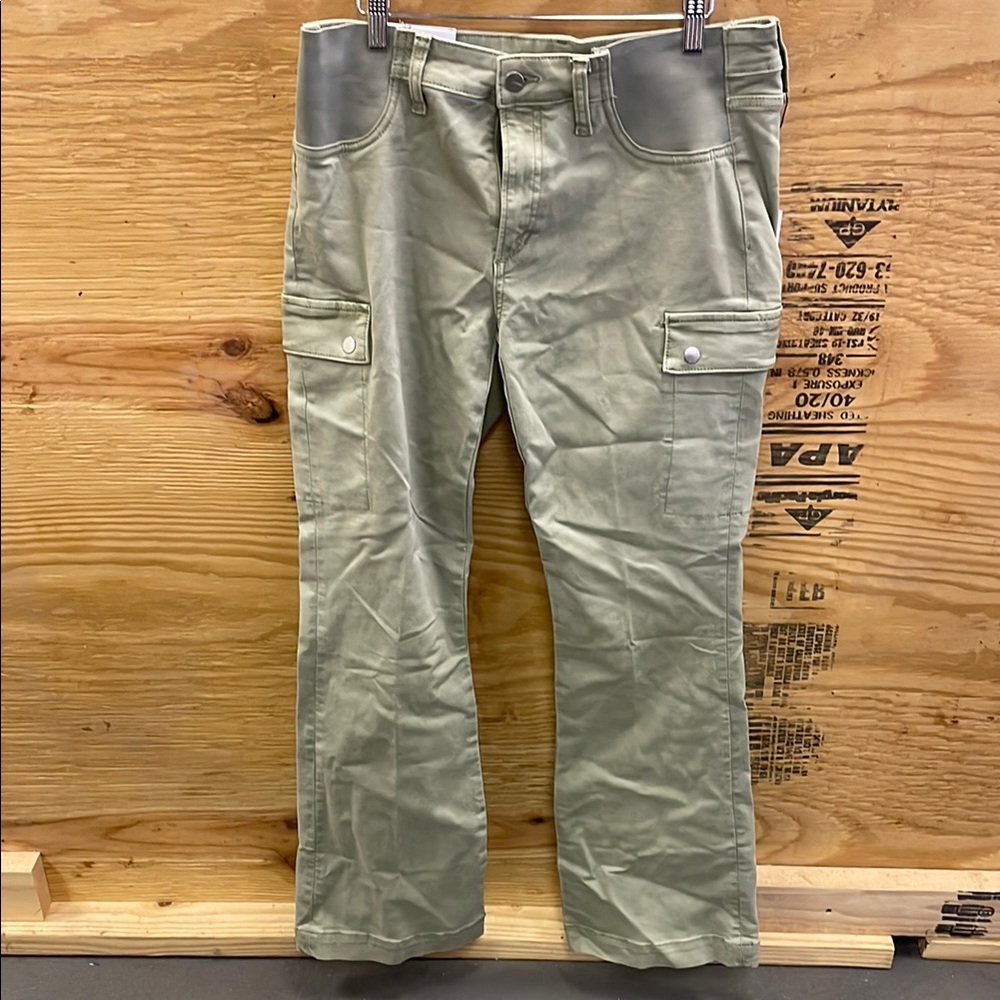 Women’s Olive Cargo Pants